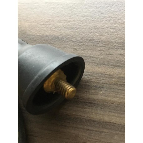 Plug wire screw terminal